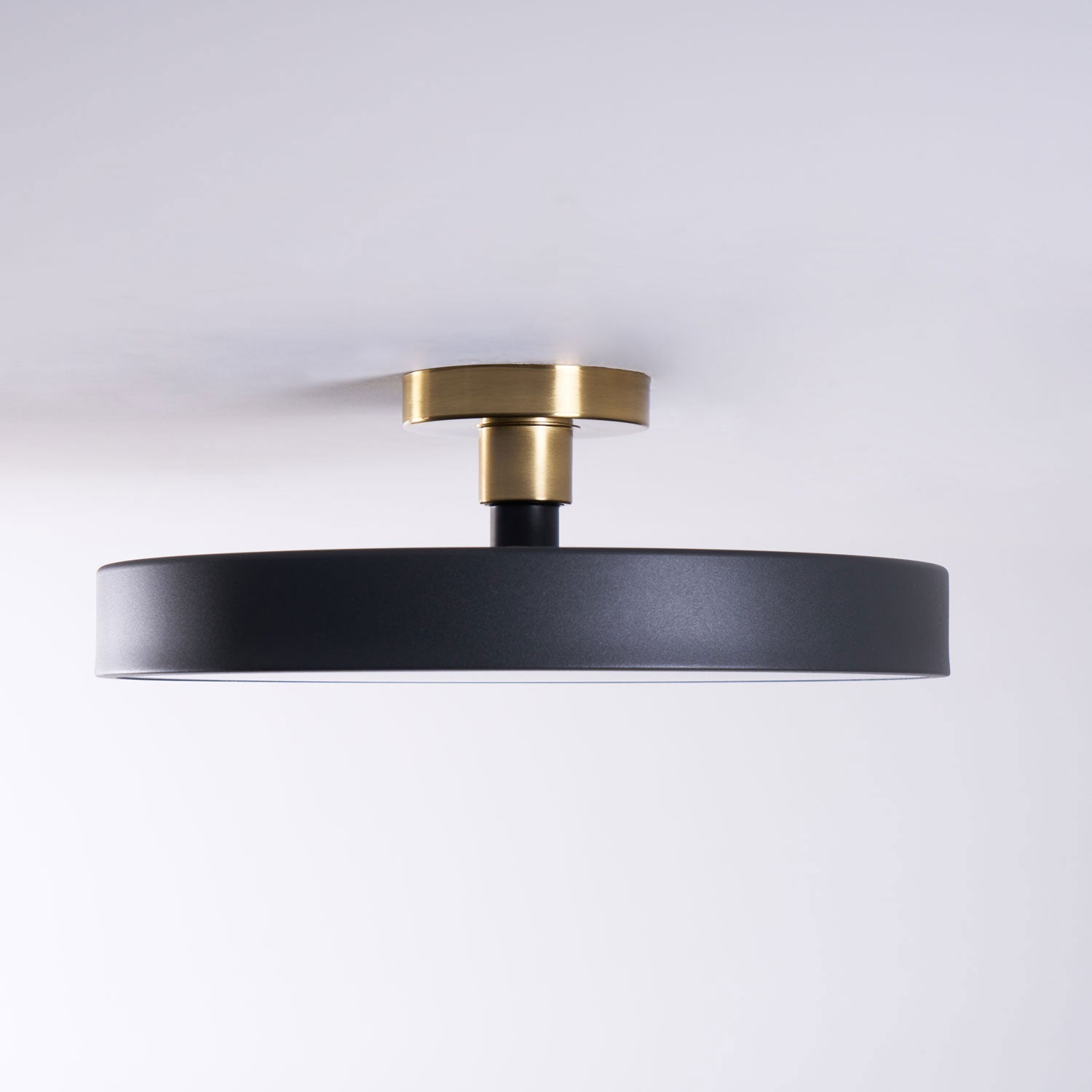 Modern Round Ceiling Light with LED Flush Mount
