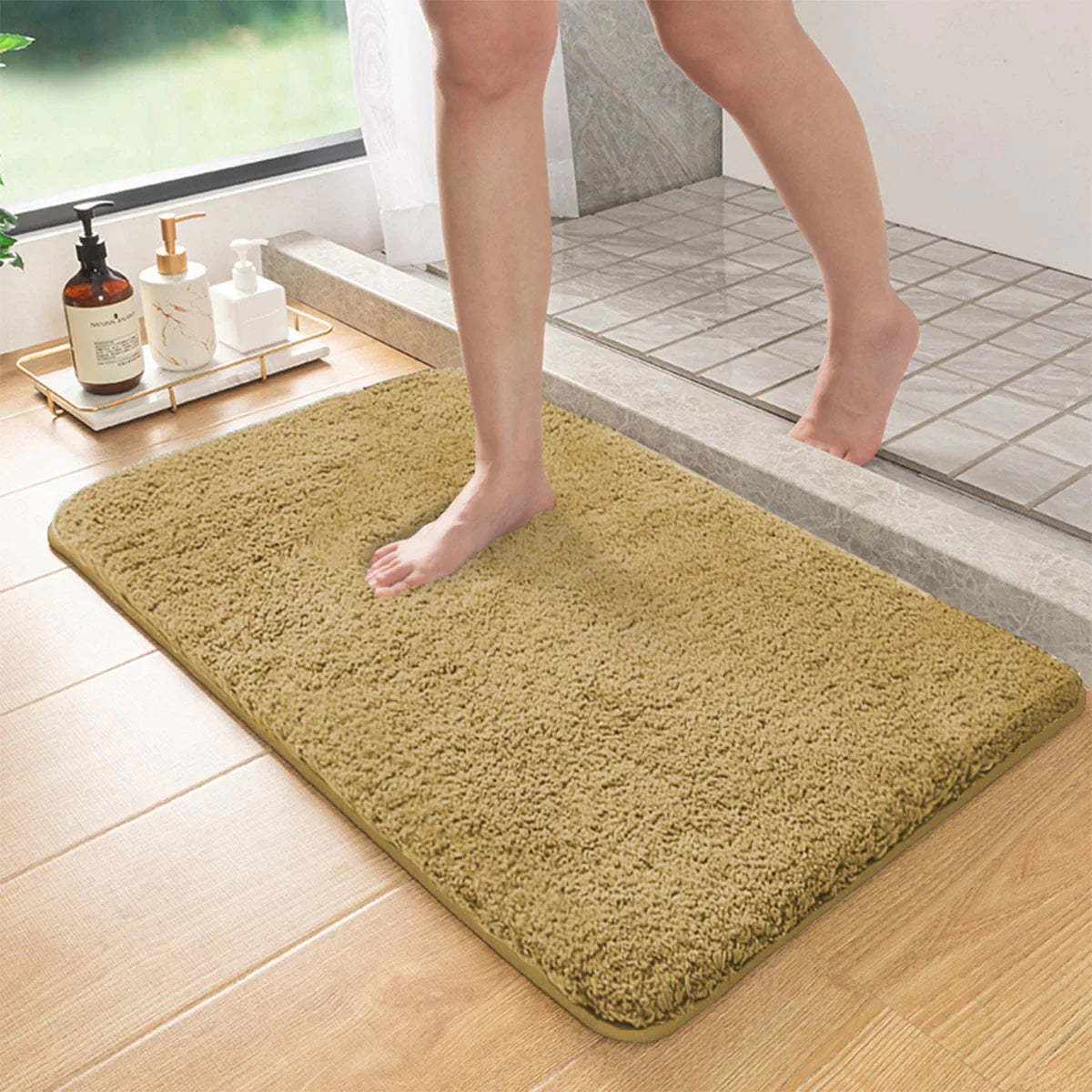 Plush Non Slip Bath Mat with Soft Texture