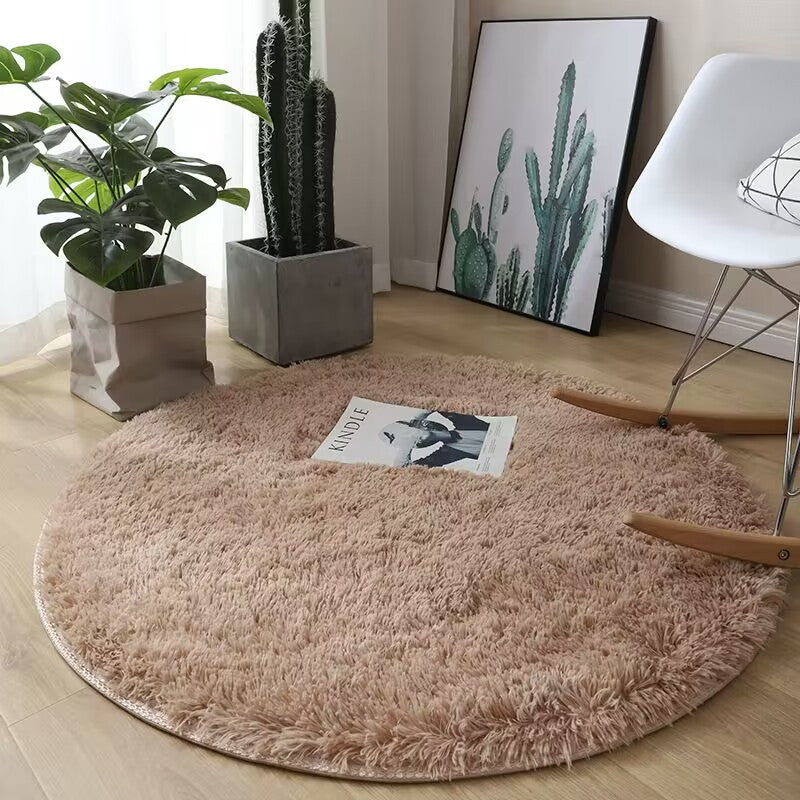 Plush Round Rug with Soft Shag Texture