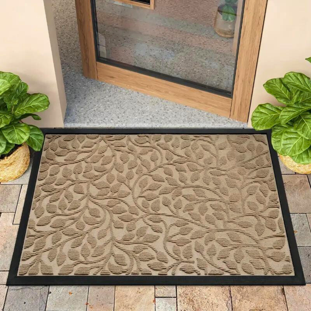 Decorative Entry Mat with Leaf Pattern