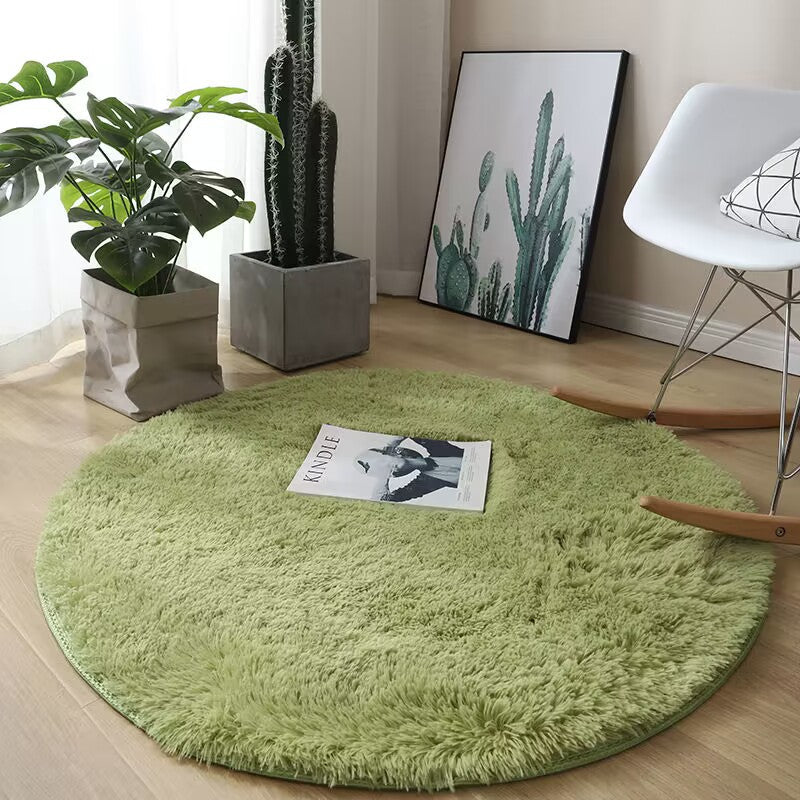 Plush Round Rug with Soft Shag Texture