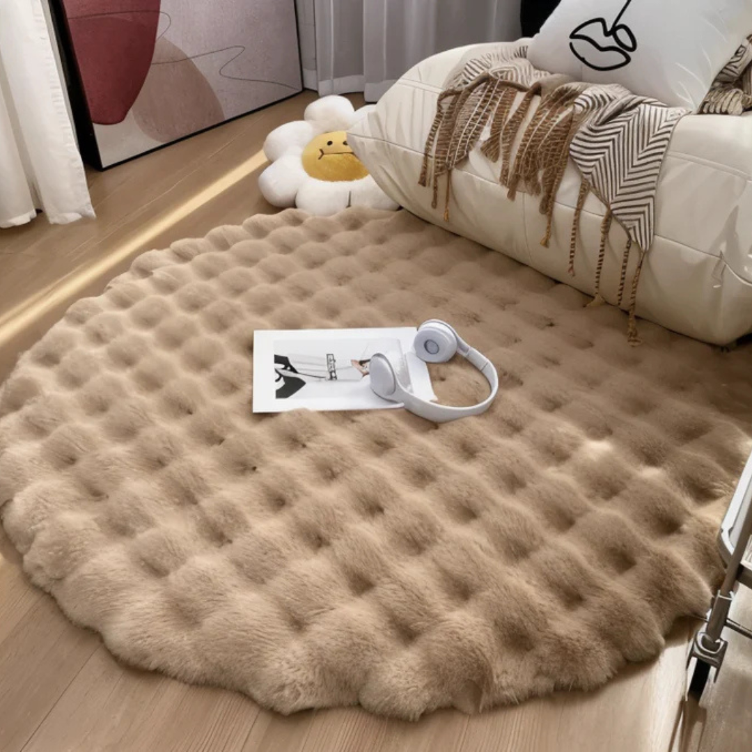 Plush Round Rug with Textured Soft Design