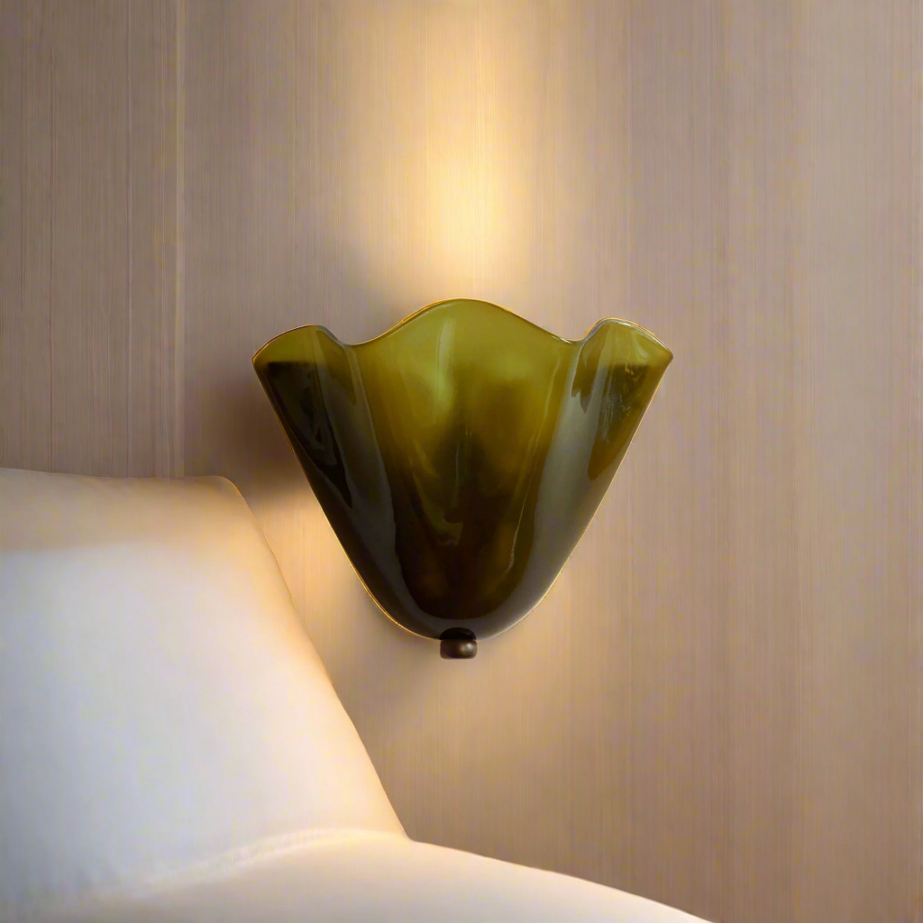Stained Glass Wall Sconce Shell Design Light